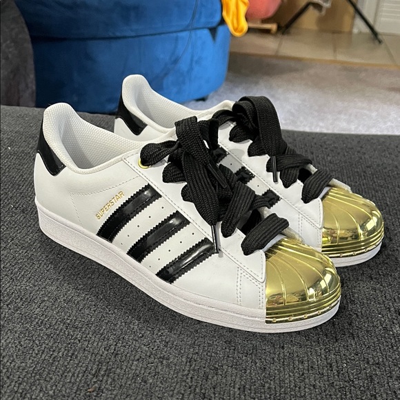 Adidas sneakers - Picture 1 of 8